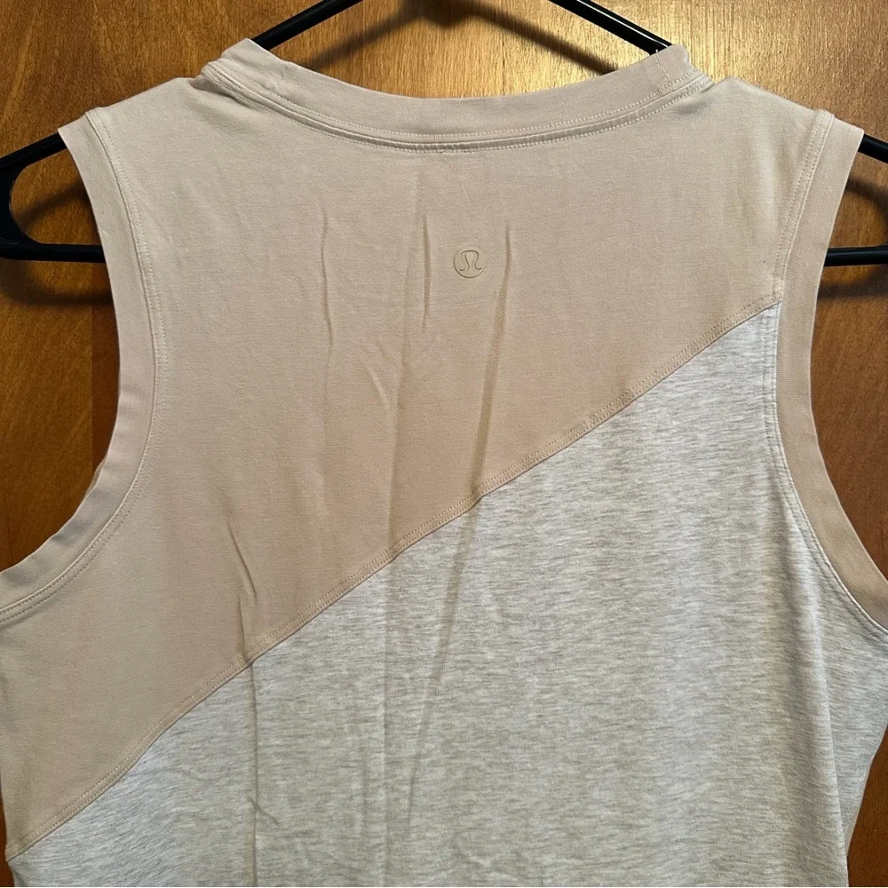 Lululemon‎ Dress Tank Top Beige Grey 8 Side Slit
